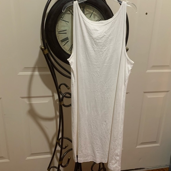 Chelsea and Theodore dress - Picture 3 of 4